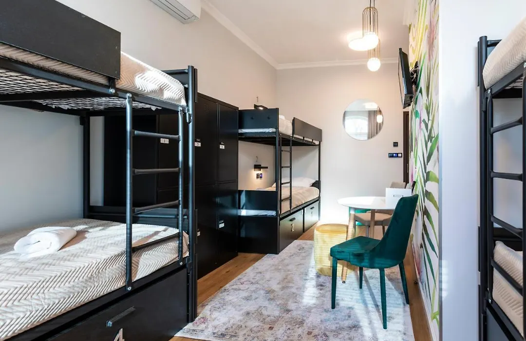 Forrest Apartments & Hostel-1